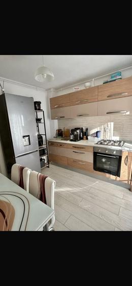 Apartament cu 2 camere decomandat în Florești