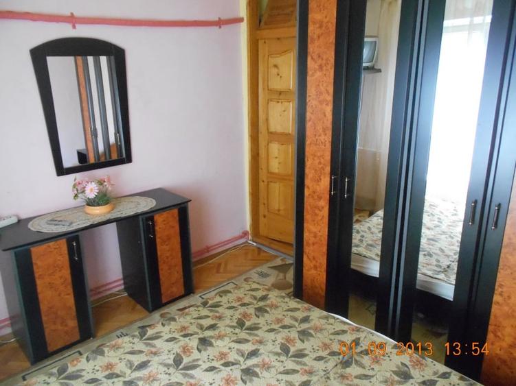Apartament cu 3 camere decomandat, mobilat în Telegrafului