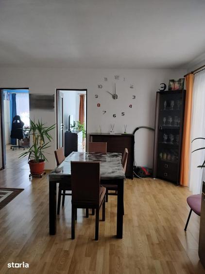 Apartament cu 4 camere în Central