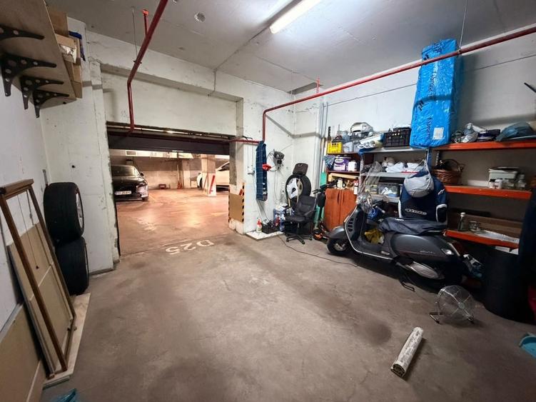 Apartament cu 3 camere semidecomandat, mobilat în Fundeni