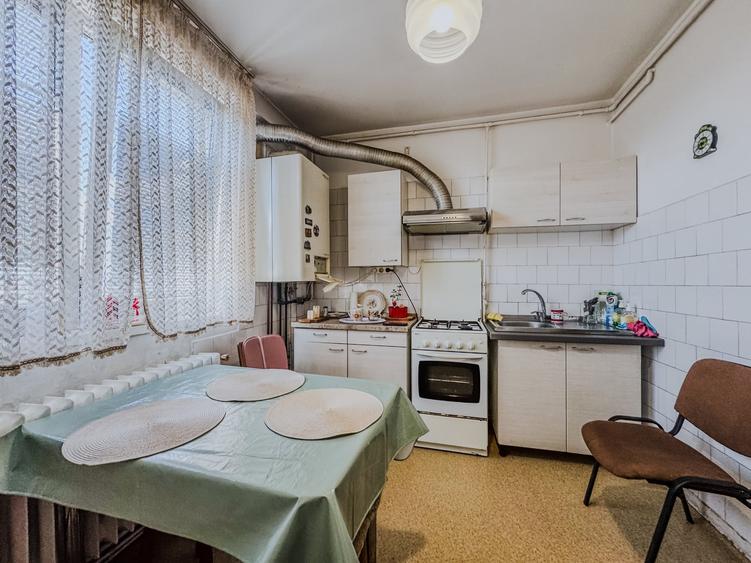 Apartament cu 2 camere semidecomandat, mobilat în Gheorgheni