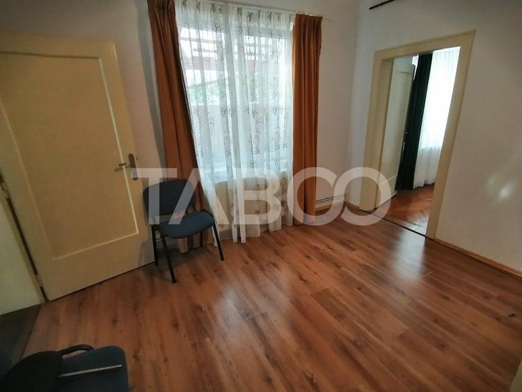 Duplex cu 3 camere semidecomandat cu Canalizare în Calea Poplăcii