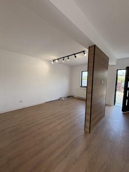 Casă cu 4 camere în Popoveni