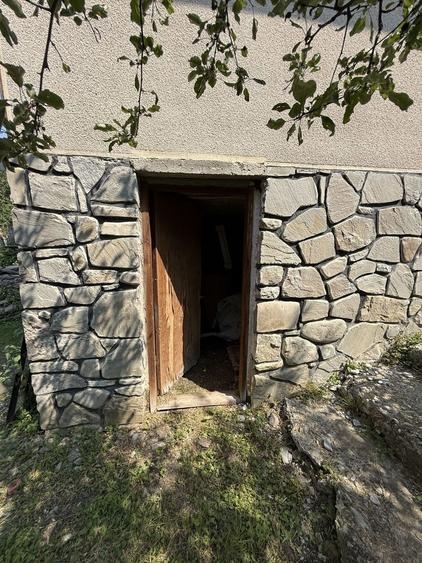 Casă parter+mansarda 80 mp+ teren intravilan 476 mp Sotrile Prahova ! - 36