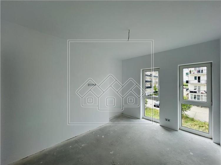 Apartament 3 camere, 2 balcoane, bloc nou, zona buna - 20