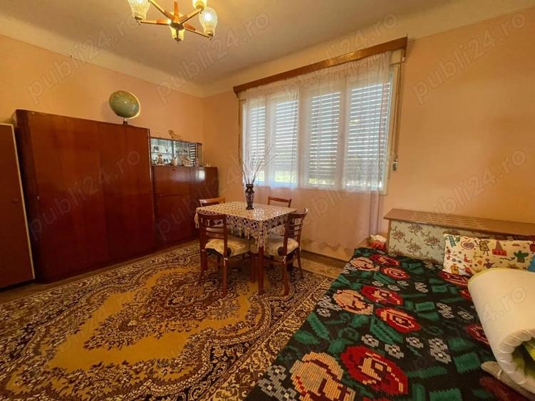 Casă cu 3 camere cu Teren 200 Mp în Central