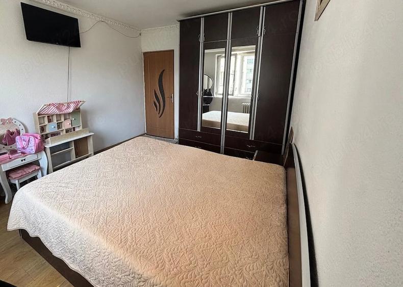 Apartament cu 4 camere decomandat în Dristor