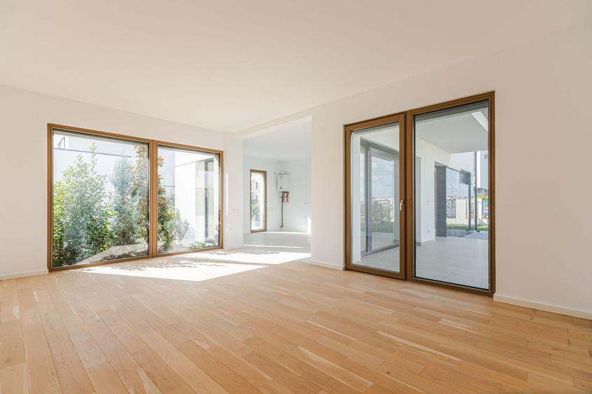 Duplex cu 5 camere cu Canalizare în Dumbrăvița