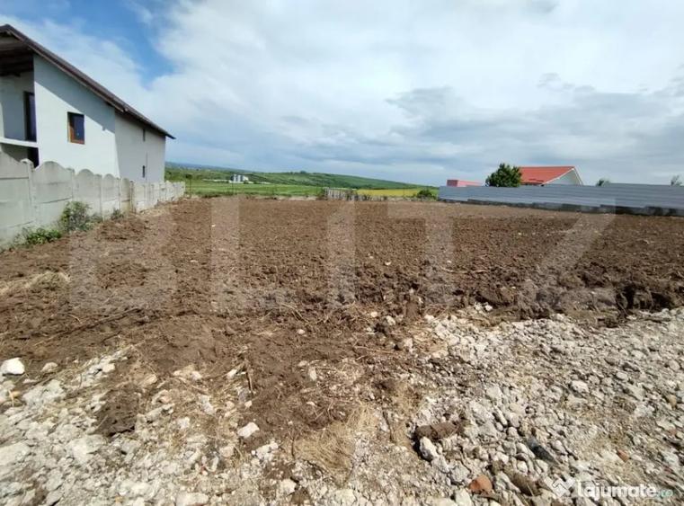 Teren de 1107 mp, în Șimnicu de Sus