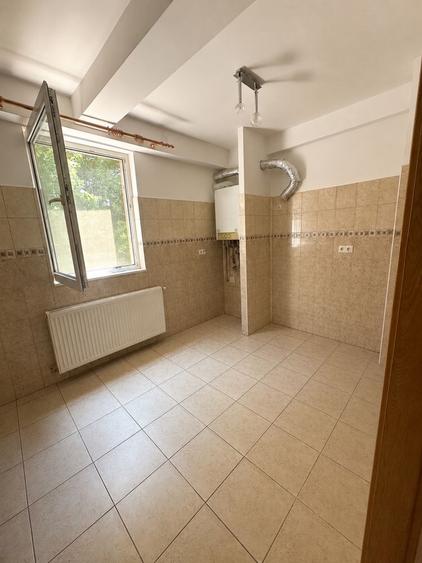 Apartament cu 2 camere decomandat în Lipovei