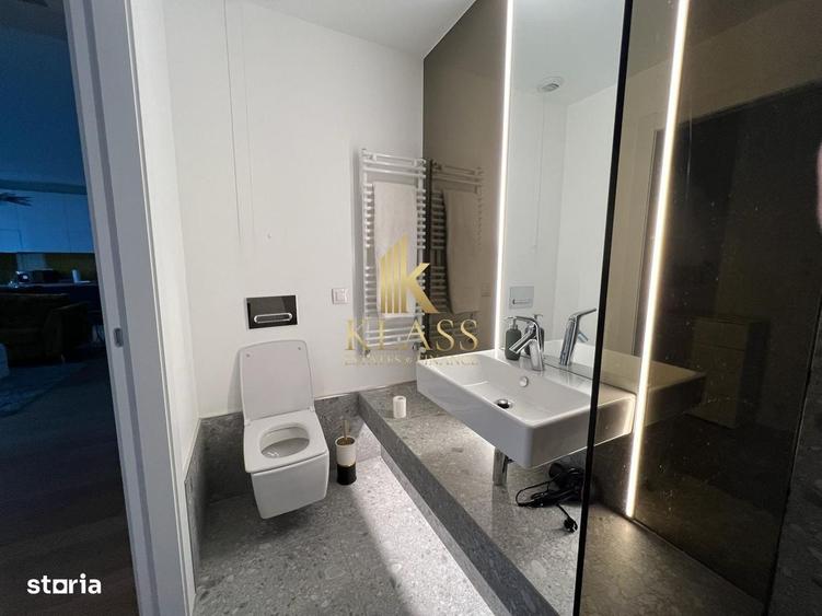 Apartament cu 3 camere semidecomandat în Central