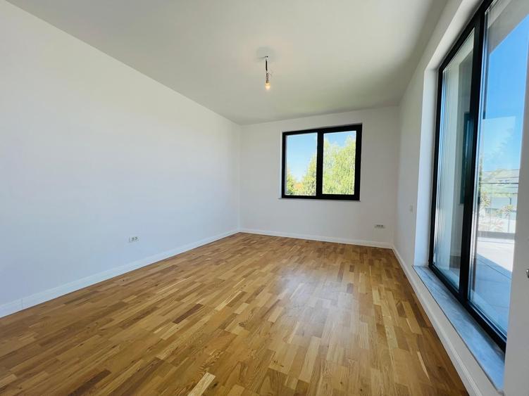 Casă cu 5 camere cu Piscina în Exterior Nord