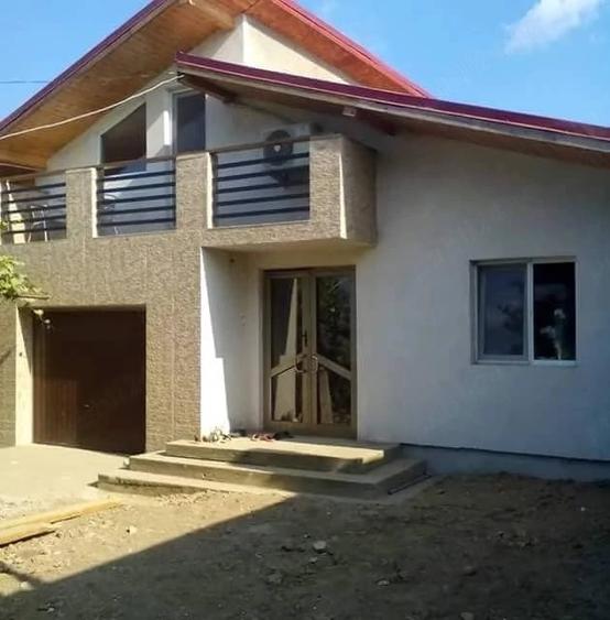 Casă cu Teren 1850 Mp în Sagna