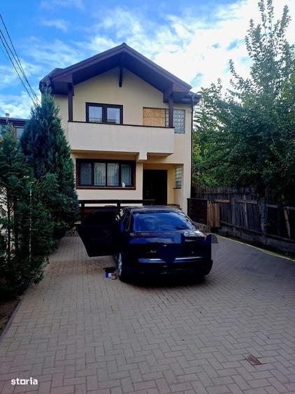 Casă cu 4 camere cu Teren 375 Mp în Rovine