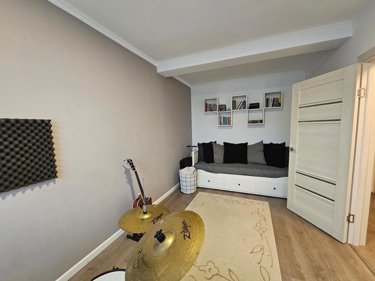 Duplex cu 4 camere cu Canalizare în Iris