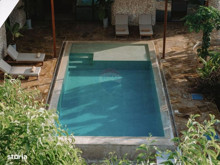 Casă cu 2 camere cu Piscina în Central