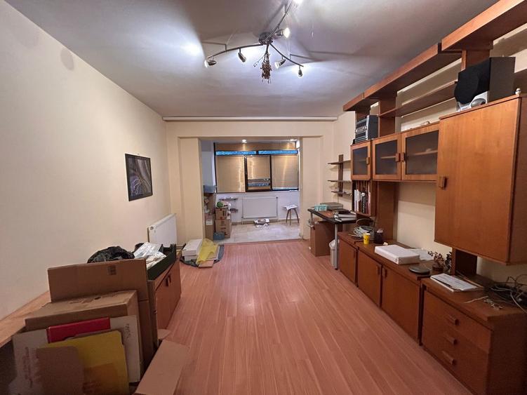 Apartament 3 camere - suprafata 79mp, zona Viziru 3, parter. - 1