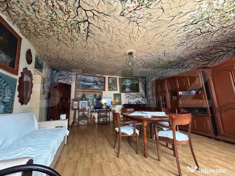 Casă cu 7 camere cu Teren 800 Mp în Ultracentral