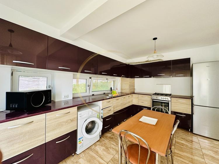 Apartament cu 3 camere semidecomandat în Zorilor