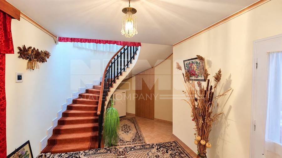 Vilă 5 camere | 200 mp utili | Teren 4.361 mp | Demisol + Mansardă - 17