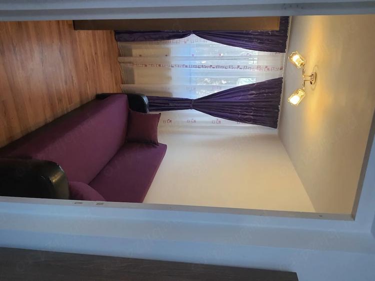 Apartament cu 3 camere semidecomandat în Autogară