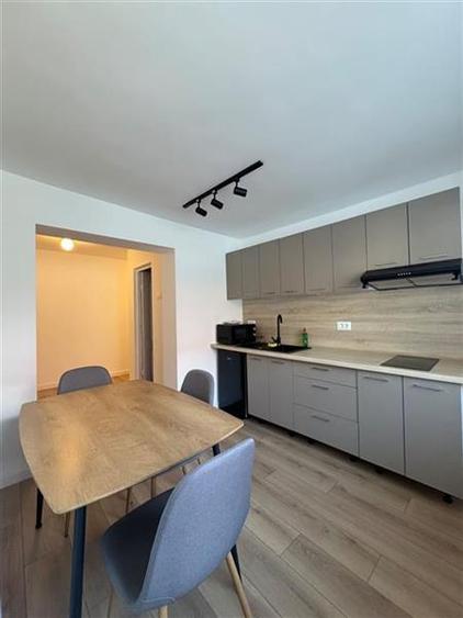 Apartament cu 2 camere semidecomandat în 13 Decembrie