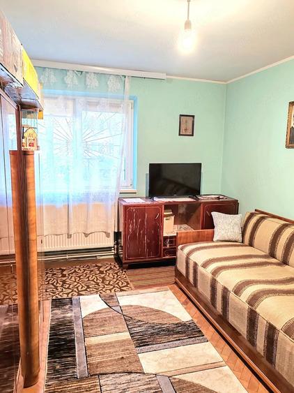 Apartament cu 2 camere semidecomandat în Obor