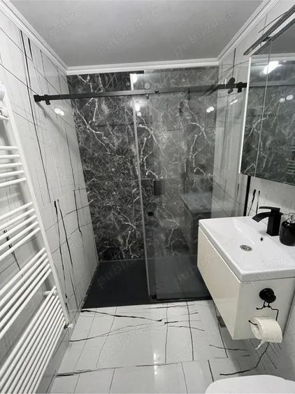 Apartament cu 3 camere decomandat, mobilat în Cetate