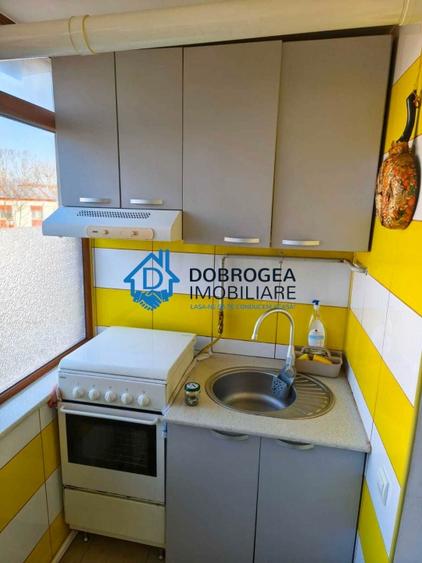 Apartament cu 2 camere decomandat, mobilat în E3
