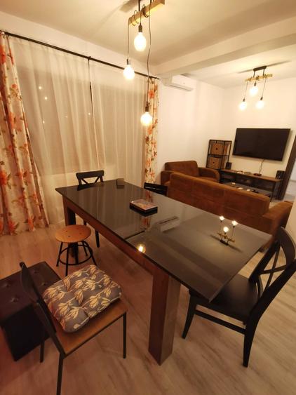 Casă cu 4 camere cu Teren 300 Mp în Băneasa