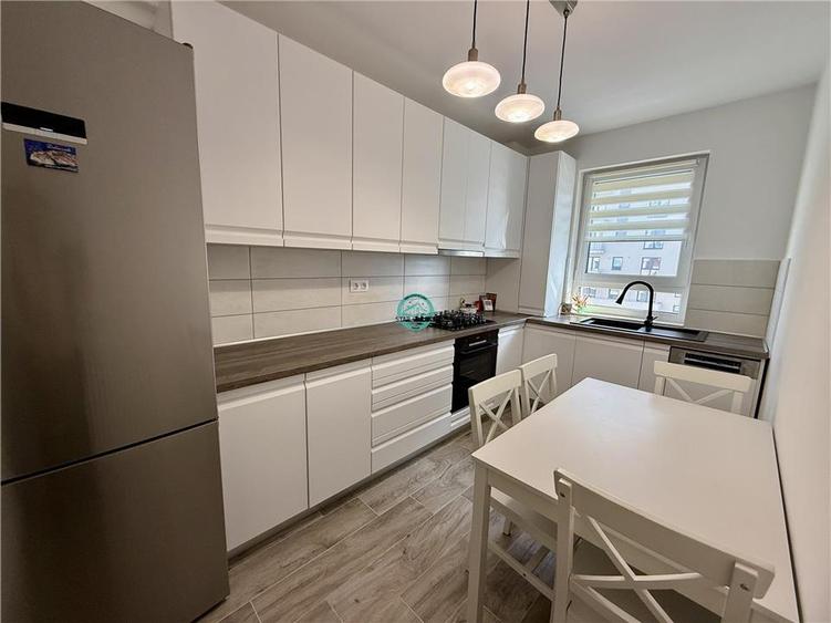 Apartament cu 2 camere decomandat în Libertății