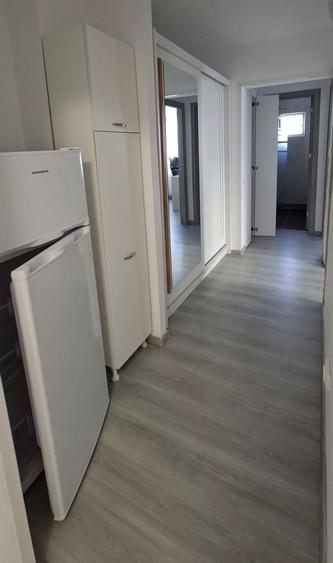 Direct proprietar, inchiriez apartament 3 camere la 2 min de metrou 1 - 5
