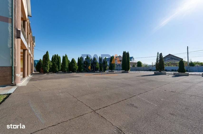 Spațiu comercial, de 1,900 mp, în Adjudeni