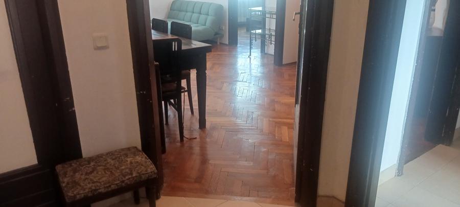 Apartament cu 3 camere decomandat în Cișmigiu