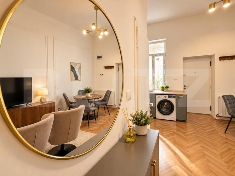 Apartament cu 2 camere decomandat, mobilat în Sinaia