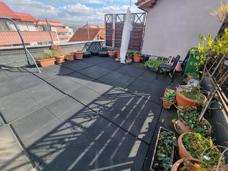 Penthouse cu 3 camere în Central