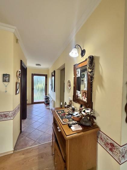 Casă individuală cu 4 camere cu Teren 1050 Mp în Sânmihaiu Român