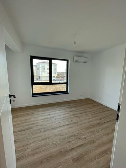 Casă cu 4 camere cu Canalizare în Chiajna