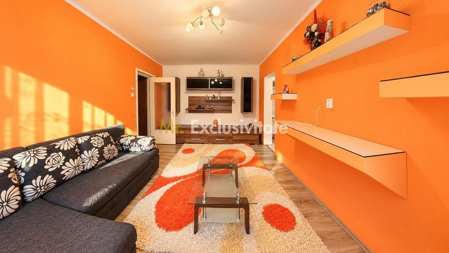 Apartament cu 3 camere semidecomandat, mobilat în Micro 16