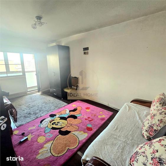 Apartament cu 4 camere în Dacia