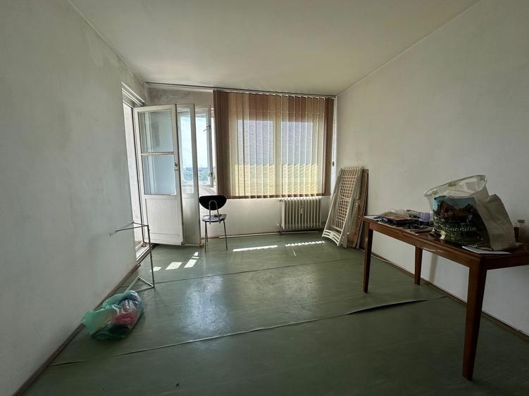 Apartament cu 2 camere semidecomandat în Gorjului