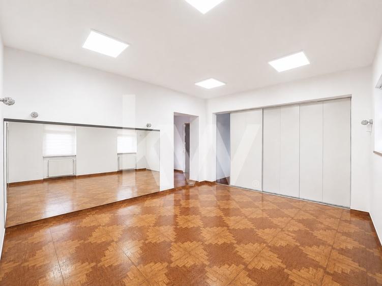 Spațiu comercial, de 100 mp, în Centrul Civic