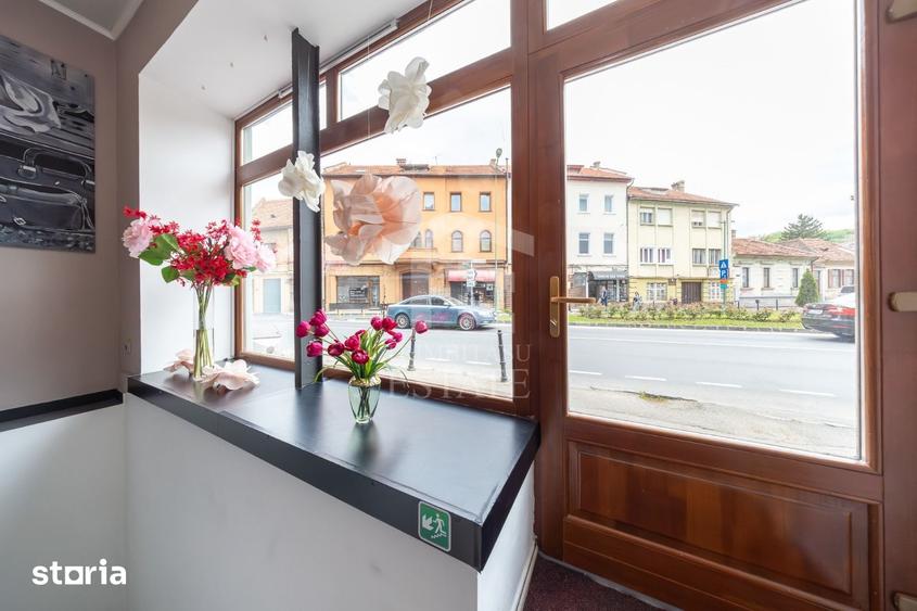 Spațiu comercial, de 72 mp, în Centrul Istoric