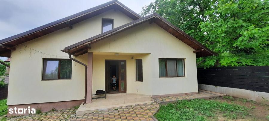 Casă cu 3 camere cu Teren 370 Mp în Valea Adâncă