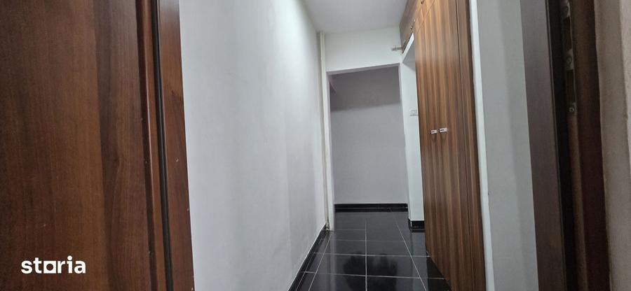 Apartament cu 3 camere în Micro 5