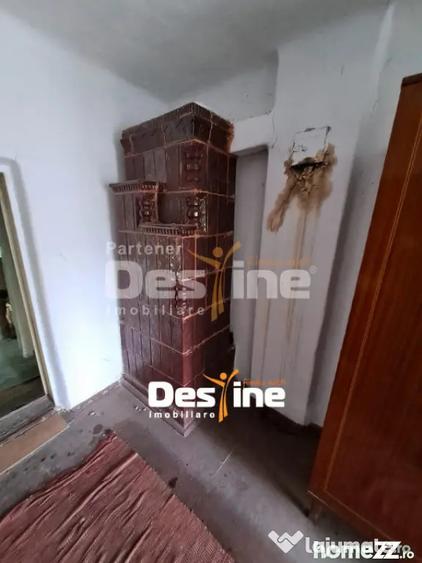 Casă cu 2 camere cu Teren 1250 Mp în Uricani