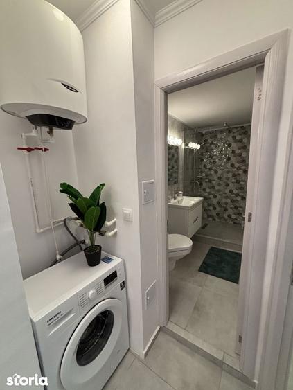 Apartament cu 3 camere decomandat, mobilat în Vitan