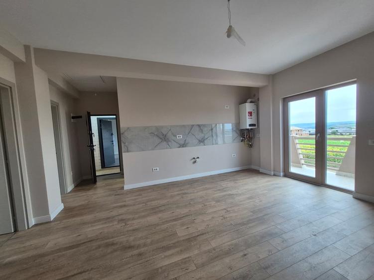 Apartament cu 3 camere semidecomandat în Valea Lupului