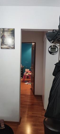 Apartament cu 2 camere decomandat, mobilat în Văcăresti