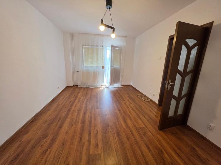 Apartament cu 2 camere decomandat în Dristor